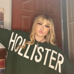 Hollister sweater